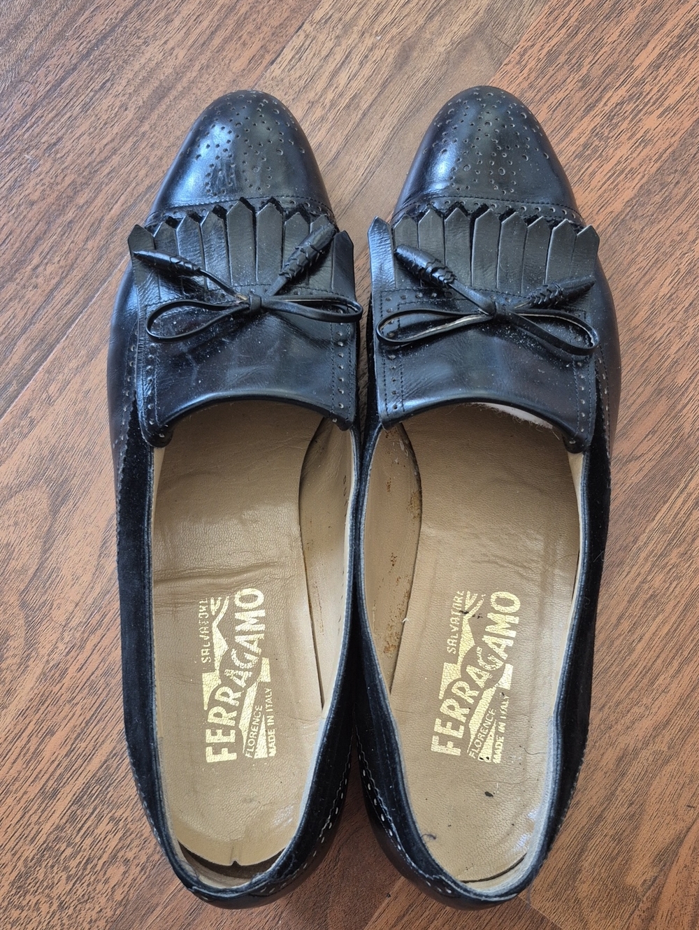 Salvatore Ferragamo Women's Black Leather Kiltie Bow Loafers Size 10 - Picture 1 of 5